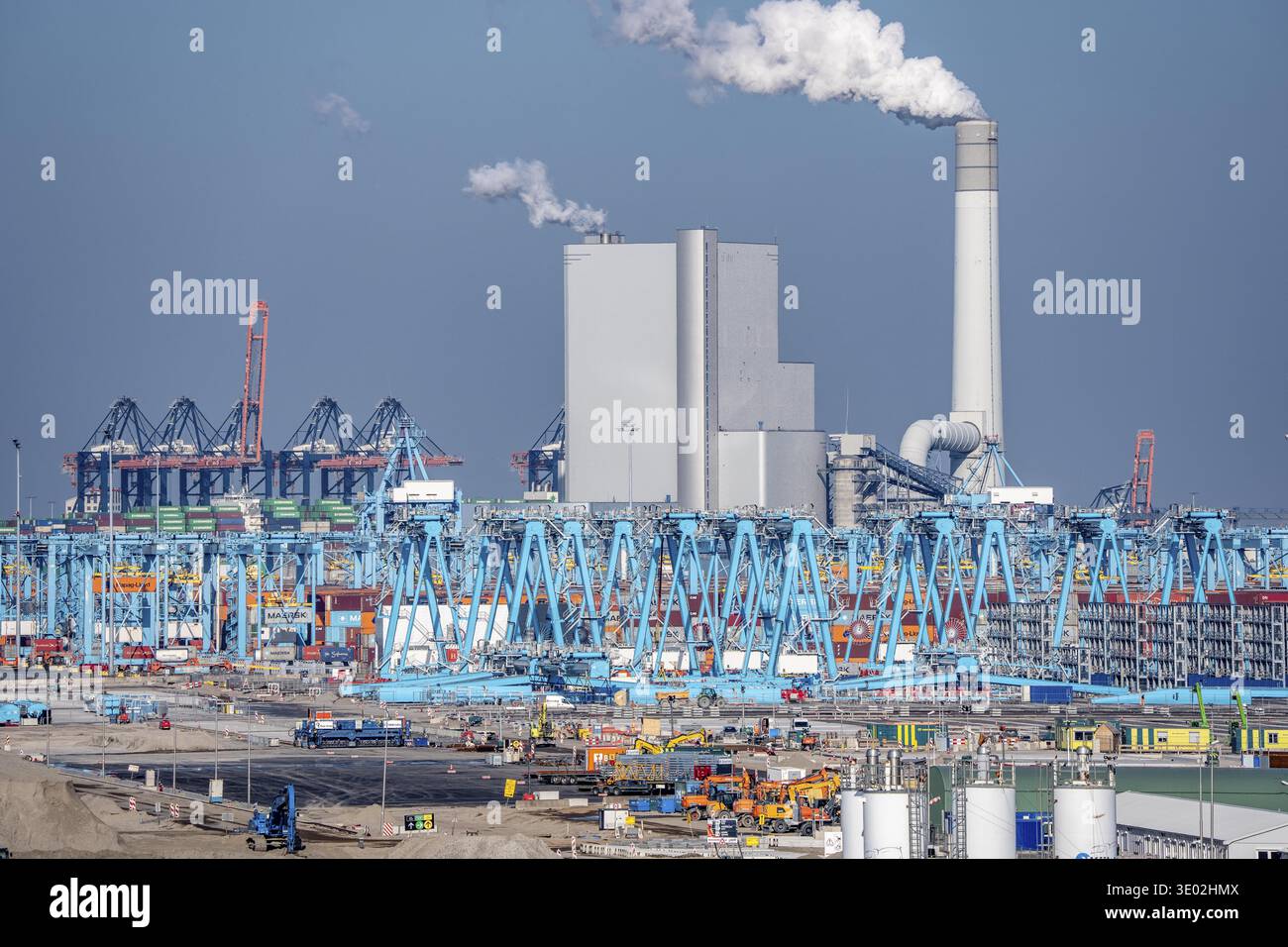 Maasvlakte uniper power plant hi-res stock photography and images - Alamy
