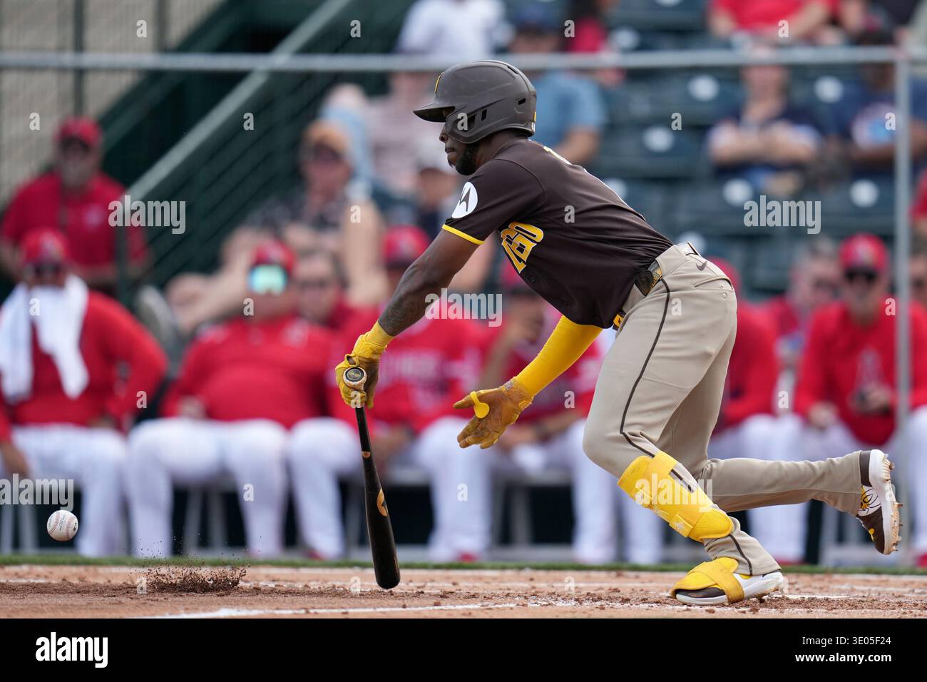 How did the Padres secure the 9-3 win? How did the Padres secure the 9-3 win?