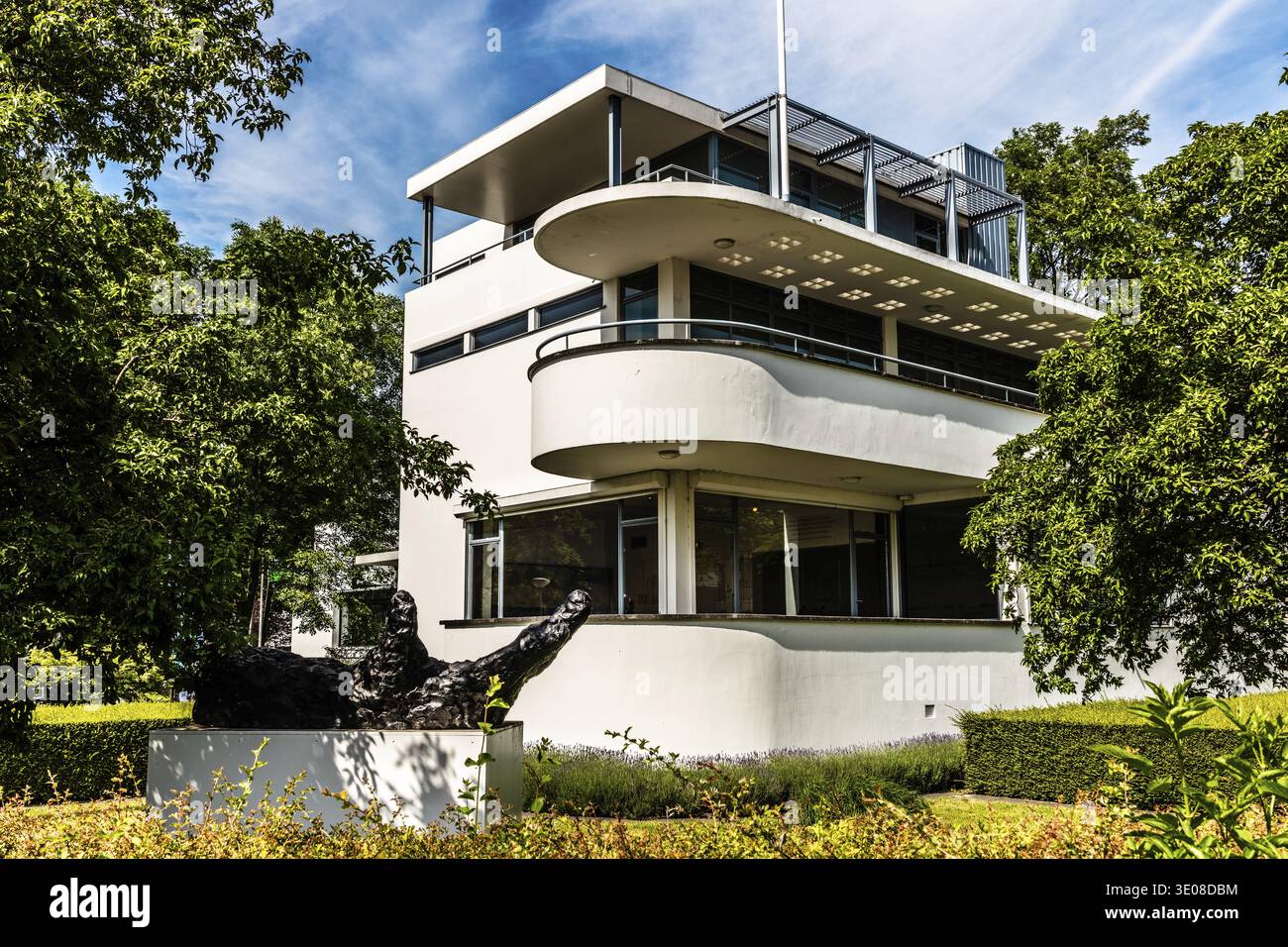 Huis Sonneveld house built in modern style from 1933, architect: Leendert van der Vlugt, Jongkindstraat 12, now museum, Rotterdam, the Netherlands Stock Photo