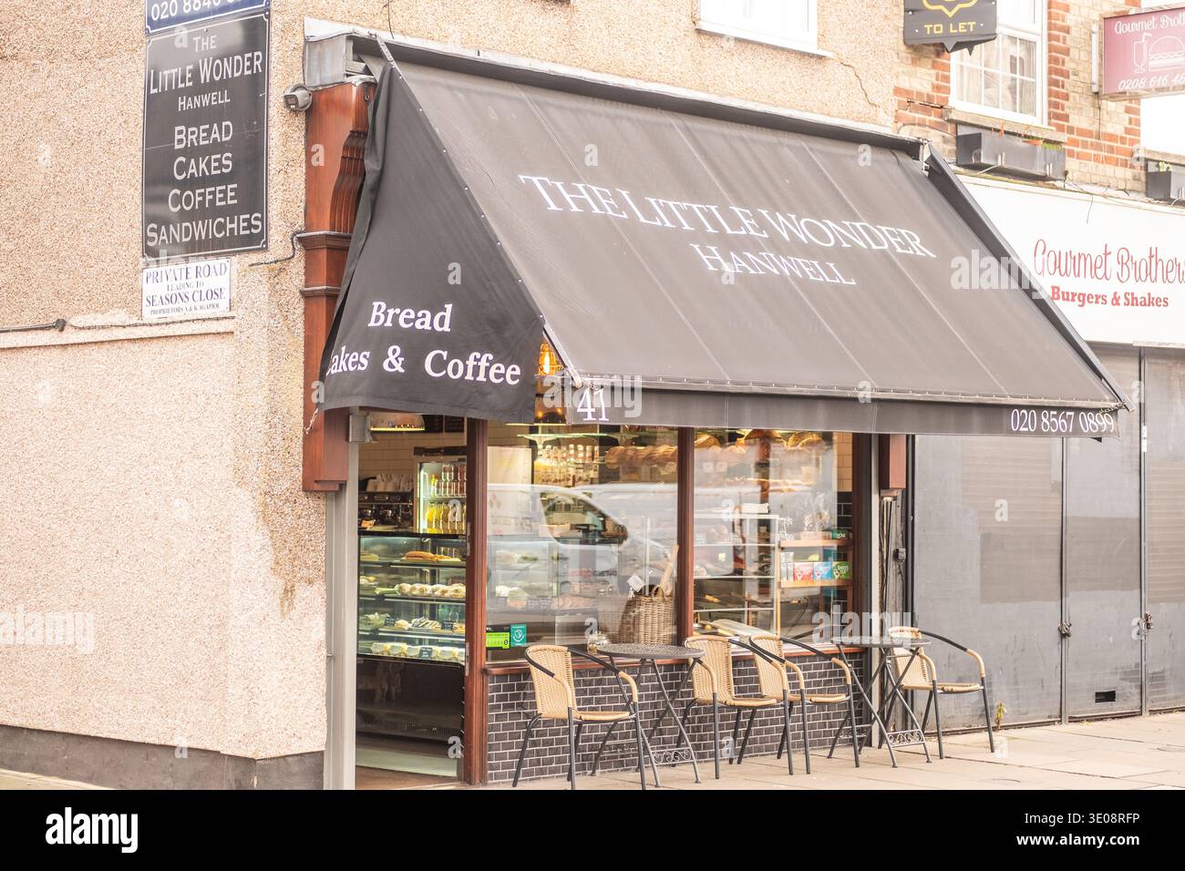 HANWELL, LONDON - JANUARY 29, 2026: The Little Wonder bread cakes coffee shop exterior Hanwell – authentic independent suburban cafe West London. Stock Photo