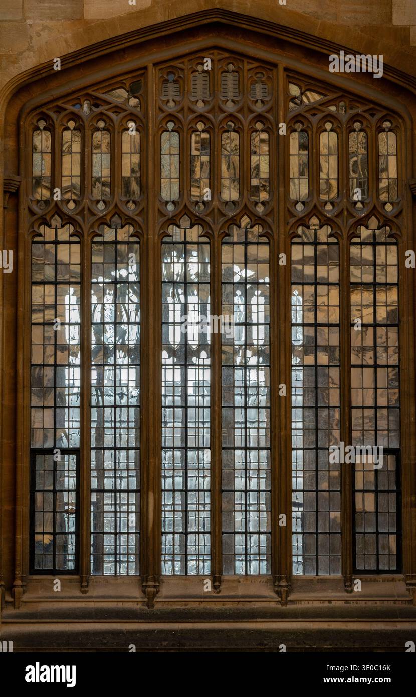 English 15th century window hi-res stock photography and images - Alamy