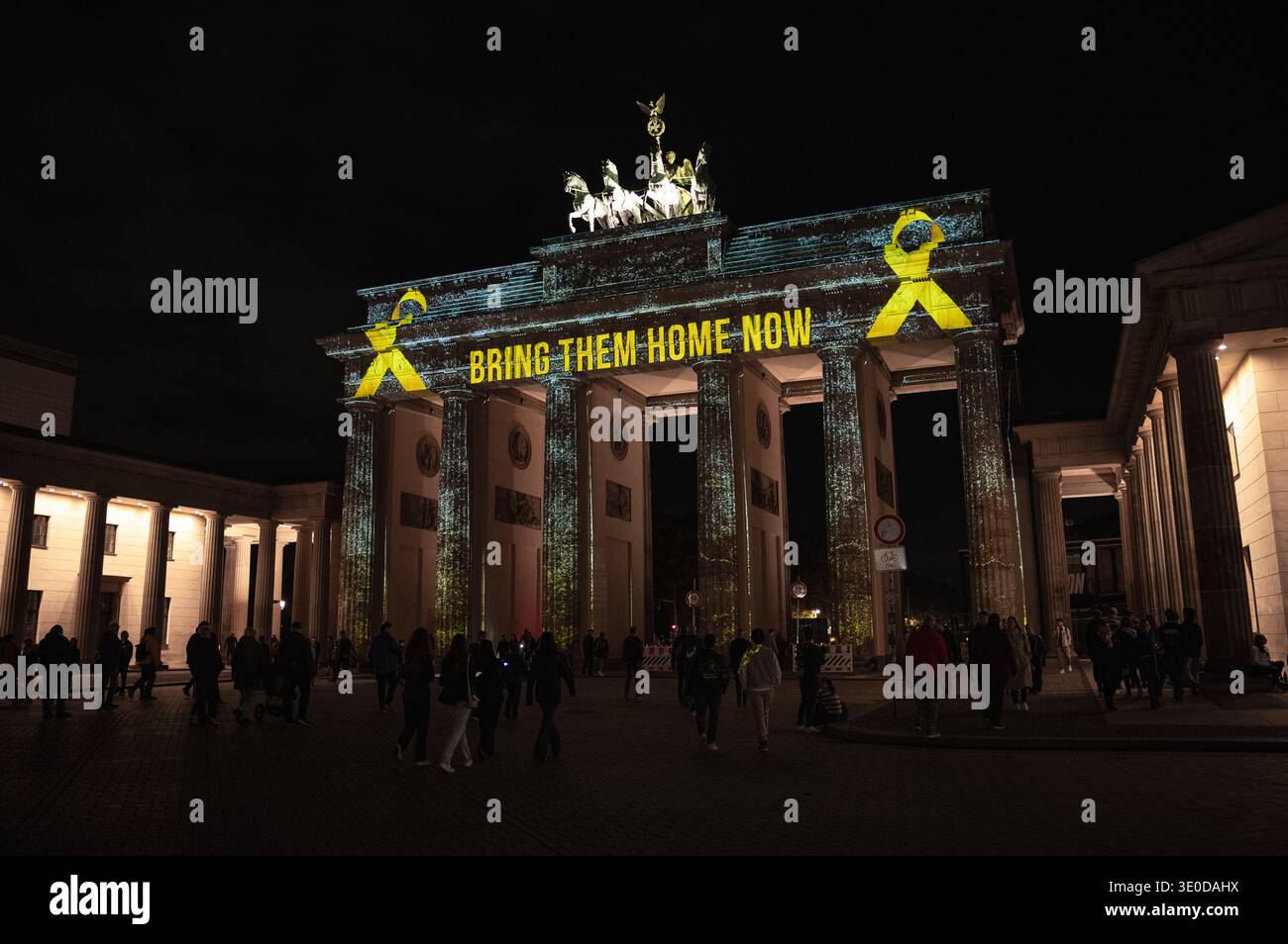 07.10.2024, Germany, Berlin, - Europe - As a symbolic gesture of solidarity, on the first anniversary of the massacre of 7 October in Israel, the Bran Stock Photo