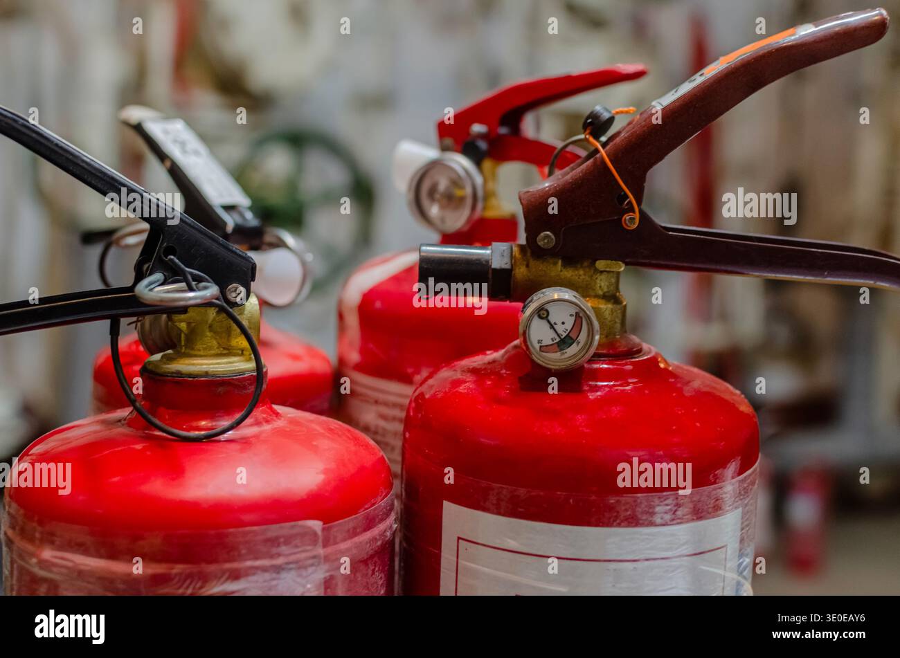 Water and pressure gauges hi-res stock photography and images - Alamy
