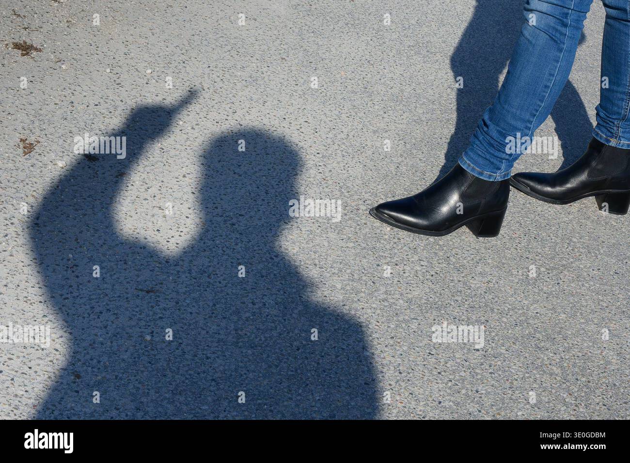 NEIN Belästigung der Frau. Symbolbild . Felden Bayern Deutschland ...
