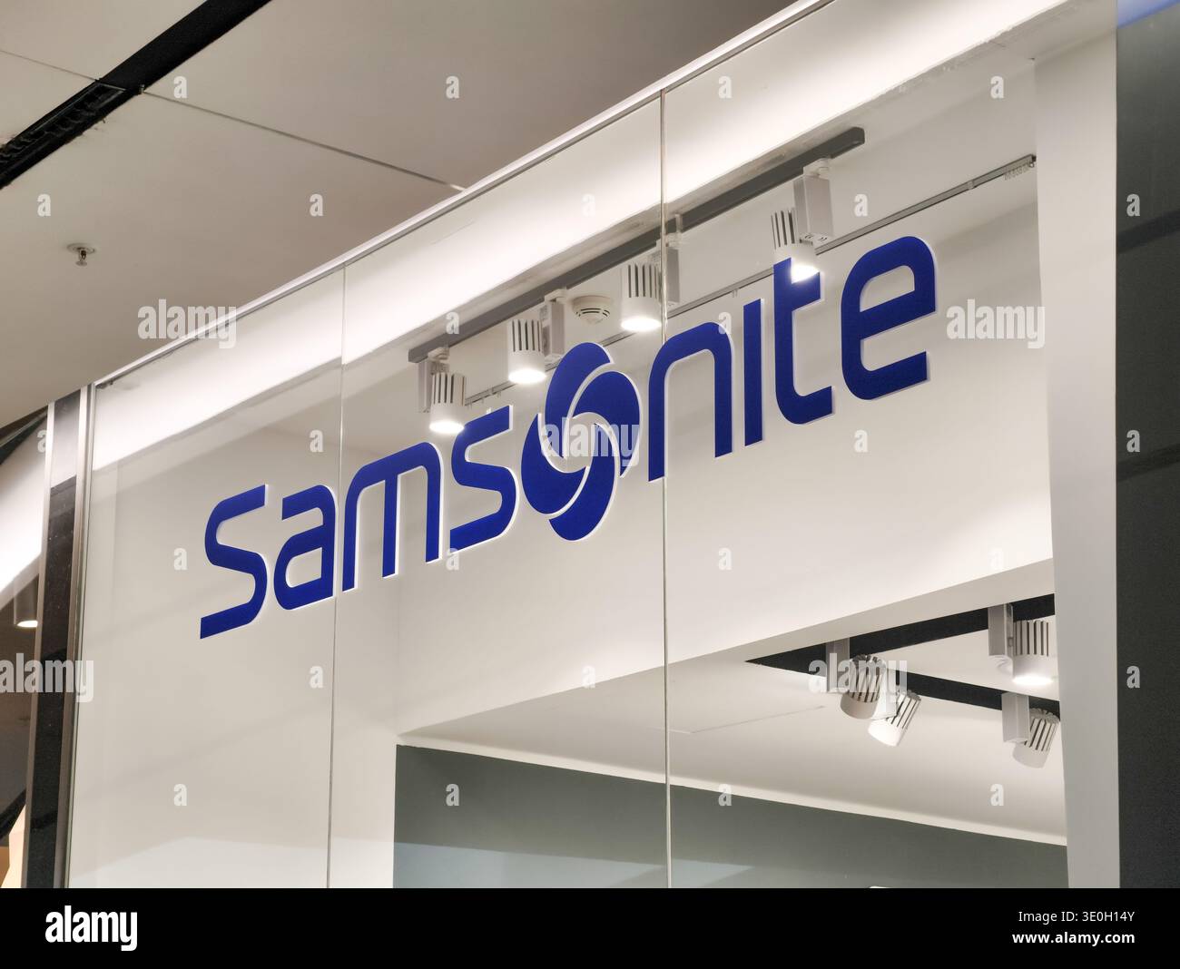 Prague, Czech Republic, March 12, 2026 – Exterior view of Samsonite store signage and logo at a shopping mall. Editorial photography of a retail shop Stock Photo