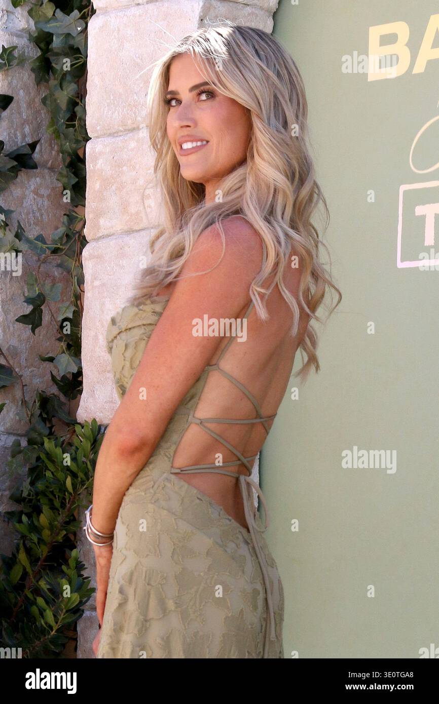 LOS ANGELES - MAR 12: Christina Baxter at the 2023 Vanity Fair Oscar Party  at the Wallis Annenberg Center for the Performing Arts on March 12, 2023 in  Beverly Hills, CA Stock Photo - Alamy