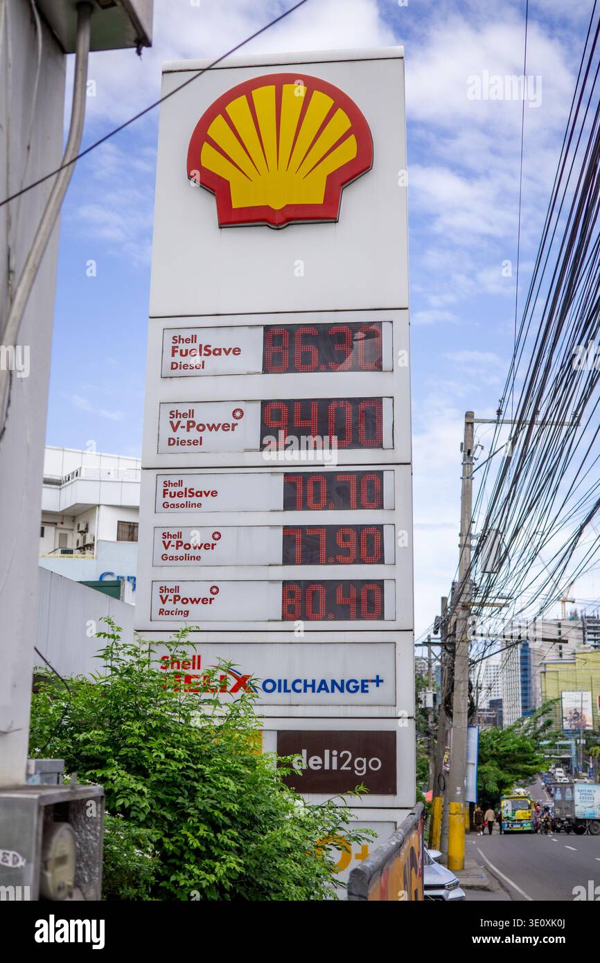 2026 fuel crisis hi-res stock photography and images - Alamy
