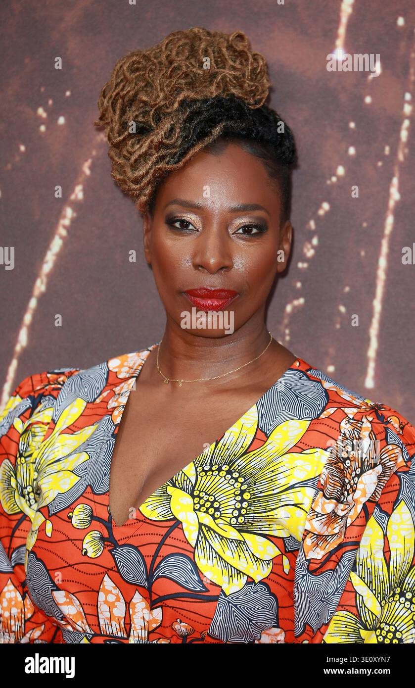 tanya-moodie-attends-empire-of-light-european-premiere-at-the-bfi