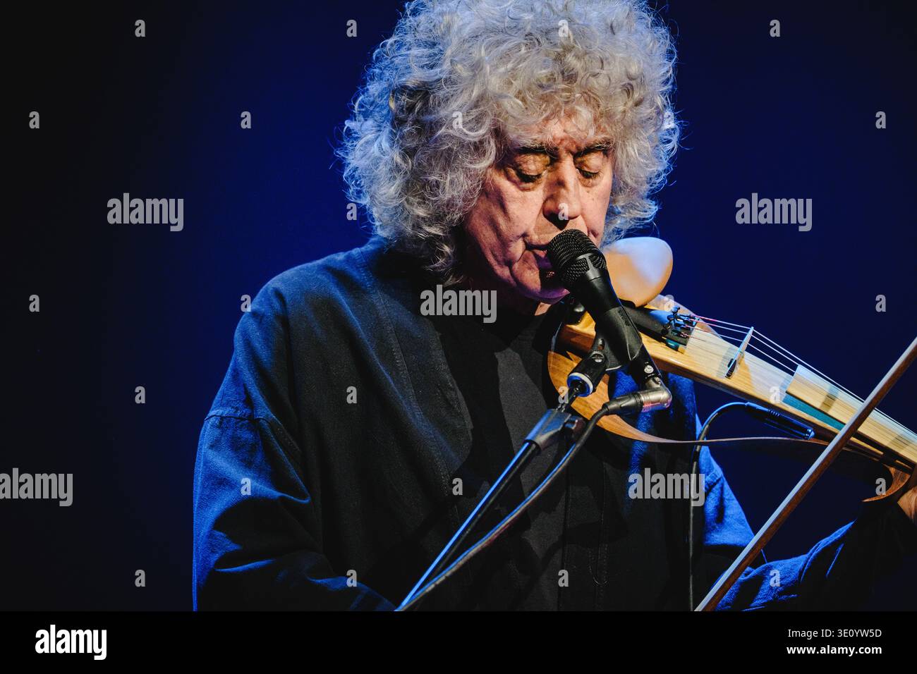 Angelo branduardi hi-res stock photography and images - Alamy