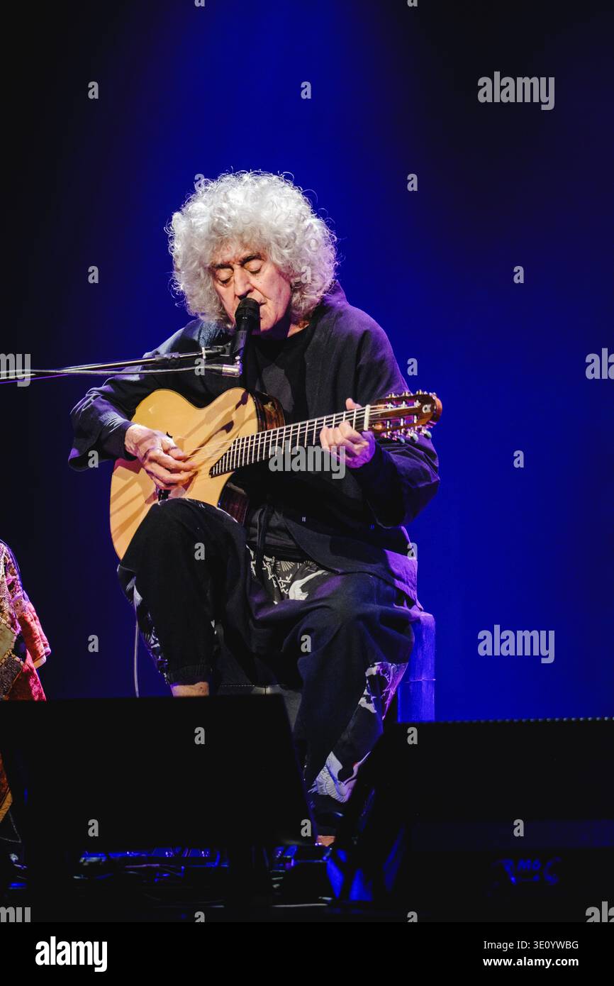 Angelo branduardi hi-res stock photography and images - Alamy
