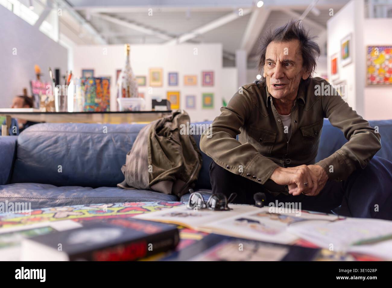 Ron Rizzi Tuebingen, Rolling Stones-Gitarrist Ron Wood im Neuen Kunstmuseum in ...