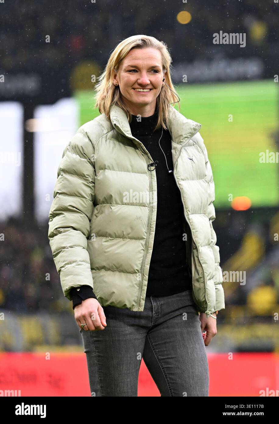 BVB Managing Director Notes Fan Surge Linked to Alexandra Popp's Arrival BVB Managing Director Notes Fan Surge Linked to Alexandra Popp's Arrival