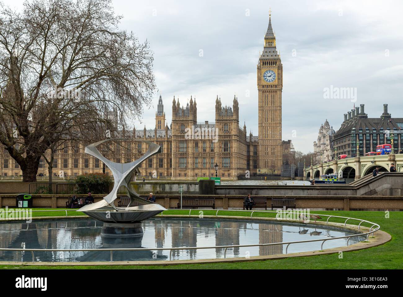 Naum gabo hi-res stock photography and images - Alamy