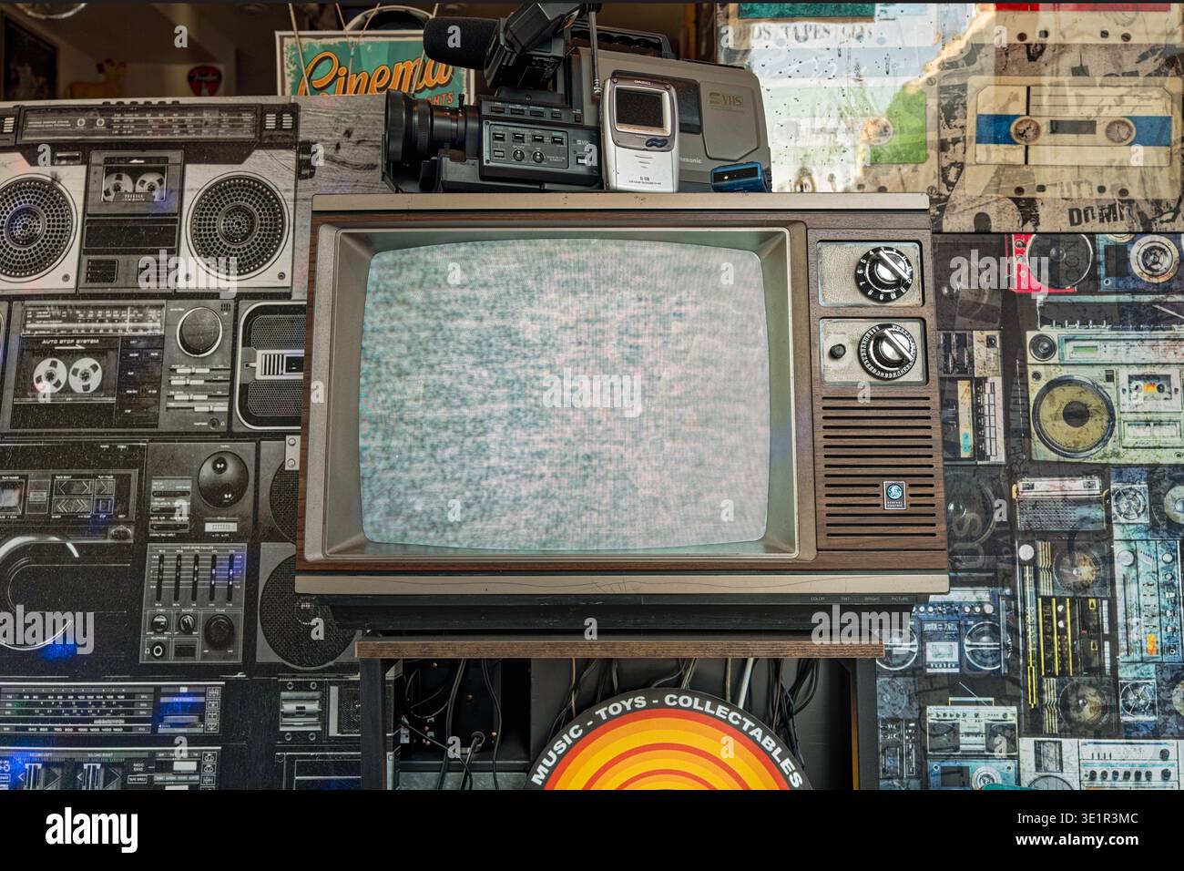 Static on the screen of a vintage GE television in a store window Stock Photo