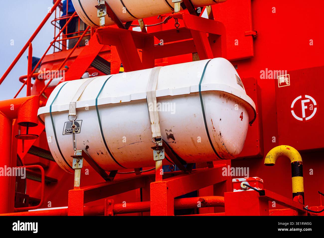 Port Life Raft Life raft container boat hi-res stock photography and images - Alamy