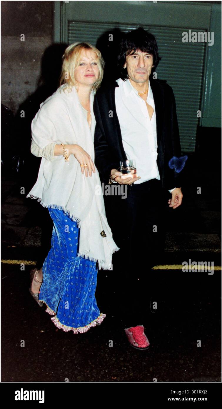 17 Sep 1999, London, England, UK - Ronnie Wood, Jo Wood leaving