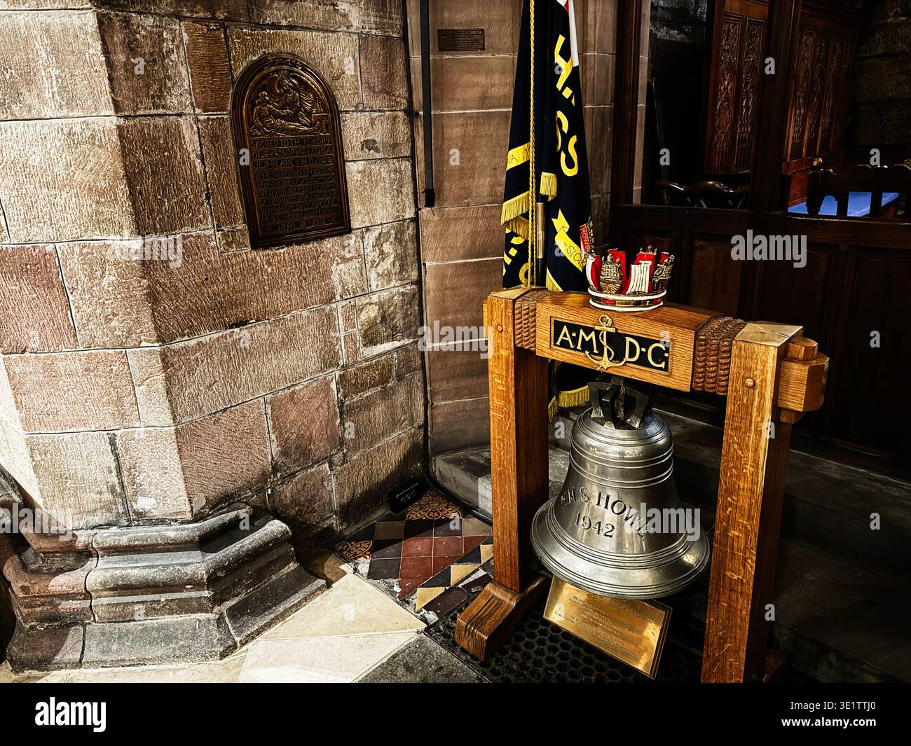 Hms edinburgh 1942 hi-res stock photography and images - Alamy