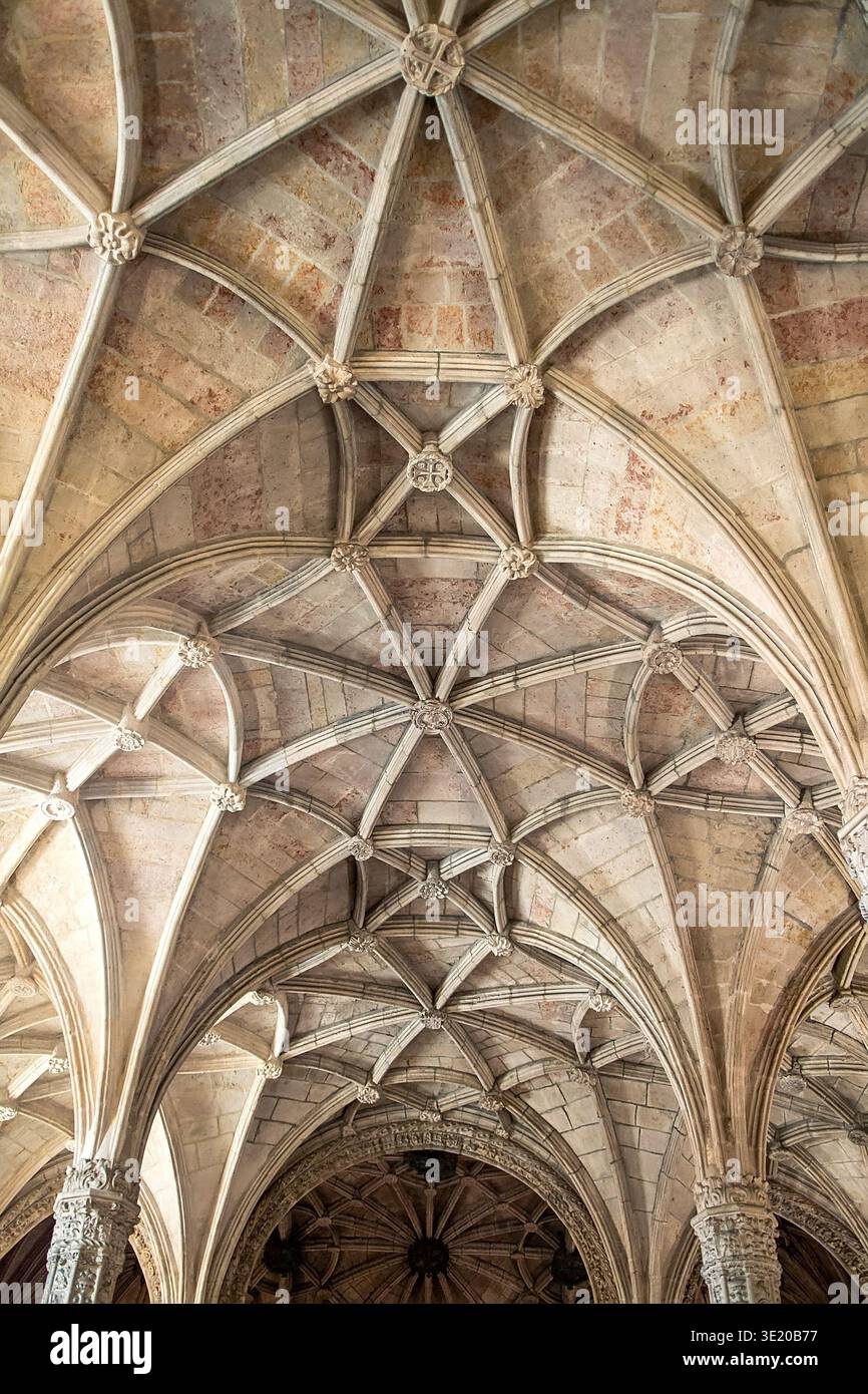 Portugal, Lisbon - 05 Aug 2018: Ribbed vaulting and detailed stone ...