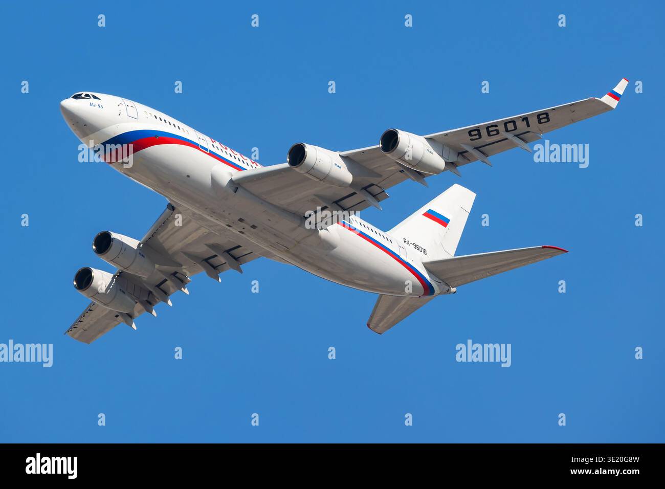 Rossiya ilyushin il 96 hi-res stock photography and images - Alamy
