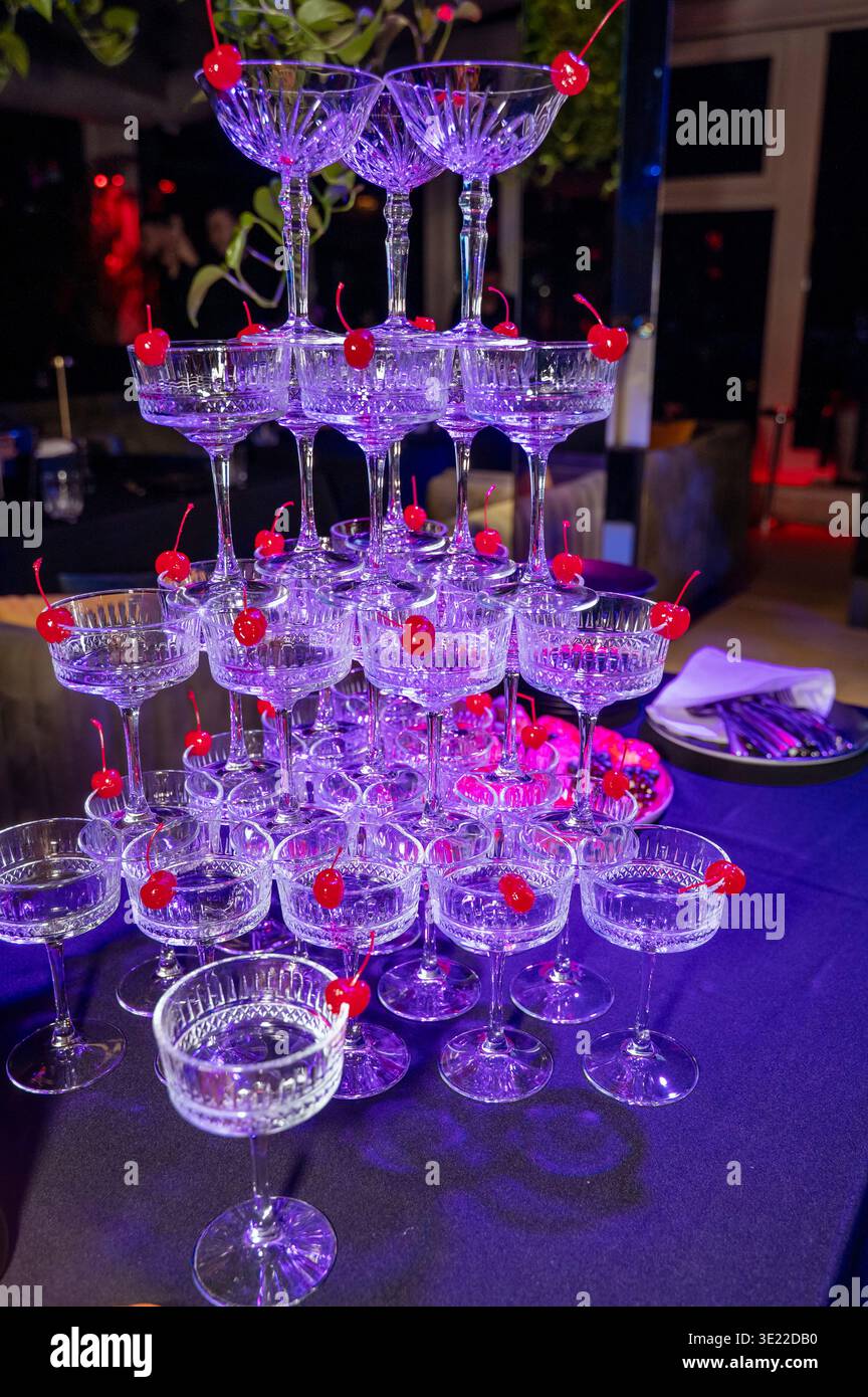 Food line at corporate event hi-res stock photography and images - Alamy