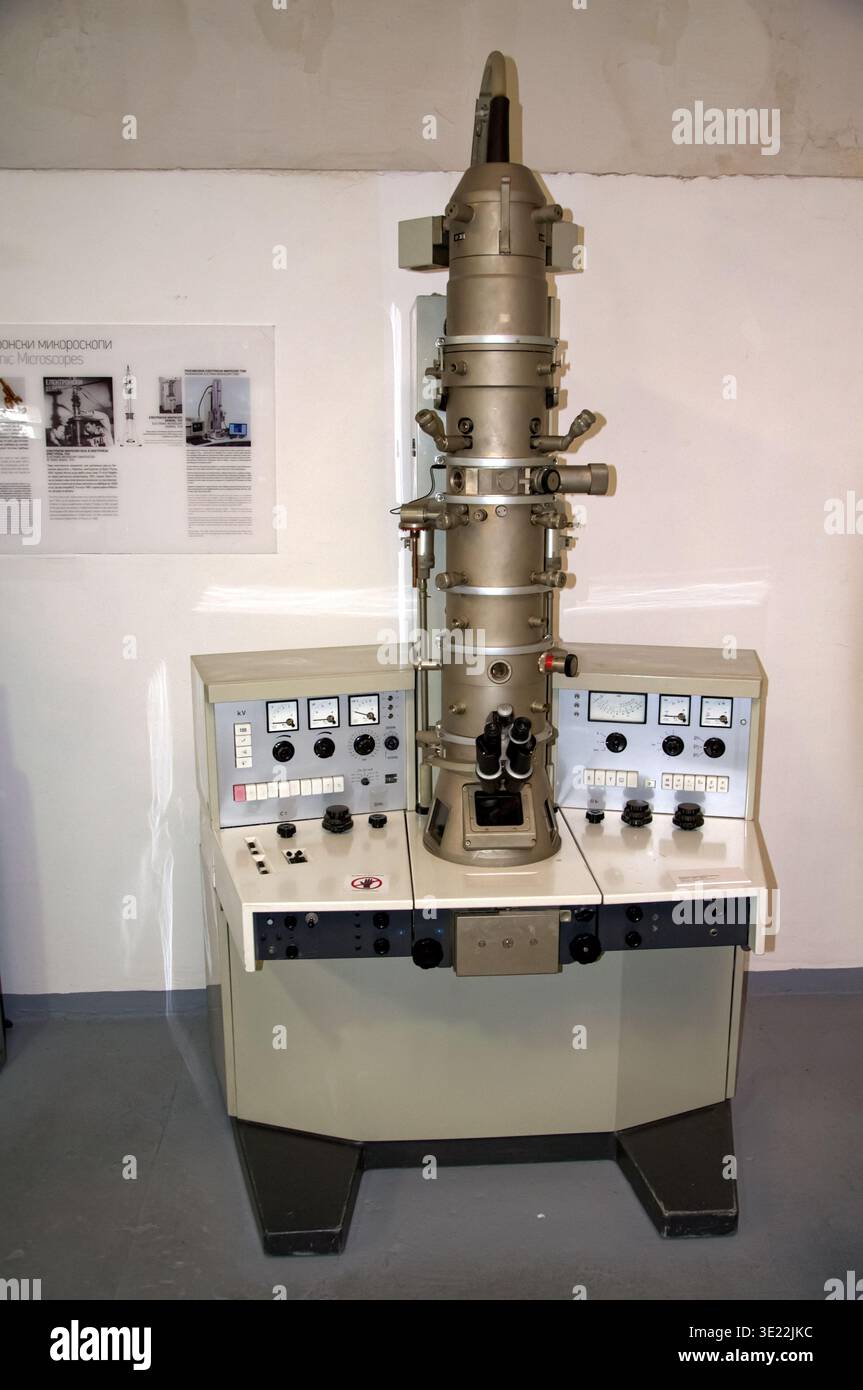 Transmission electron microscopy hi-res stock photography and images ...