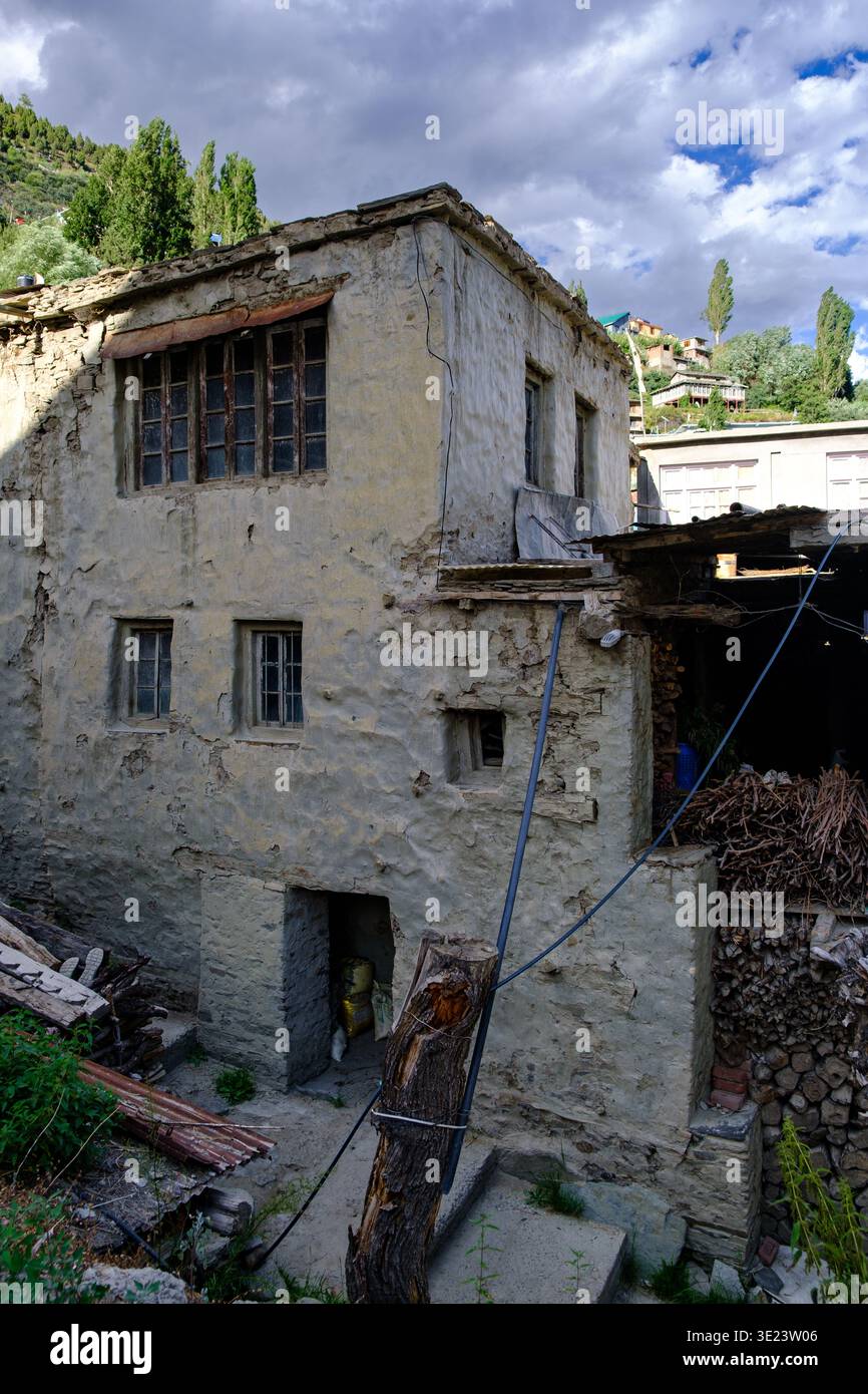 Tkey Long Old Lahauli mud houses in Keylong village. Location: Kyelang, Lahaul ...