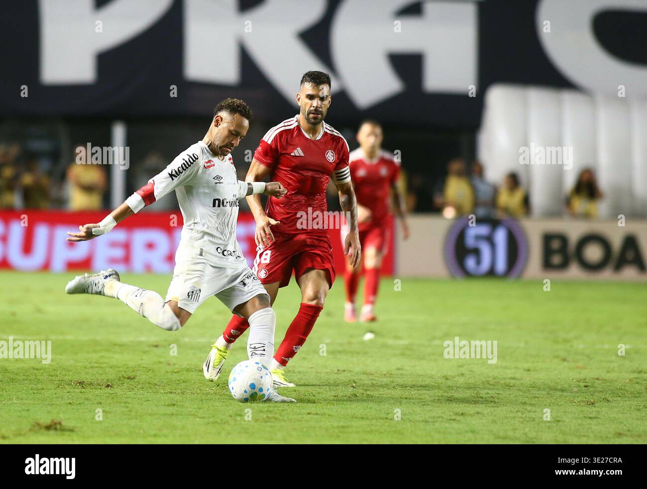 Flamengo and Santos Draw 2-2 as Neymar Converts Two Penalties Flamengo and Santos Draw 2-2 as Neymar Converts Two Penalties