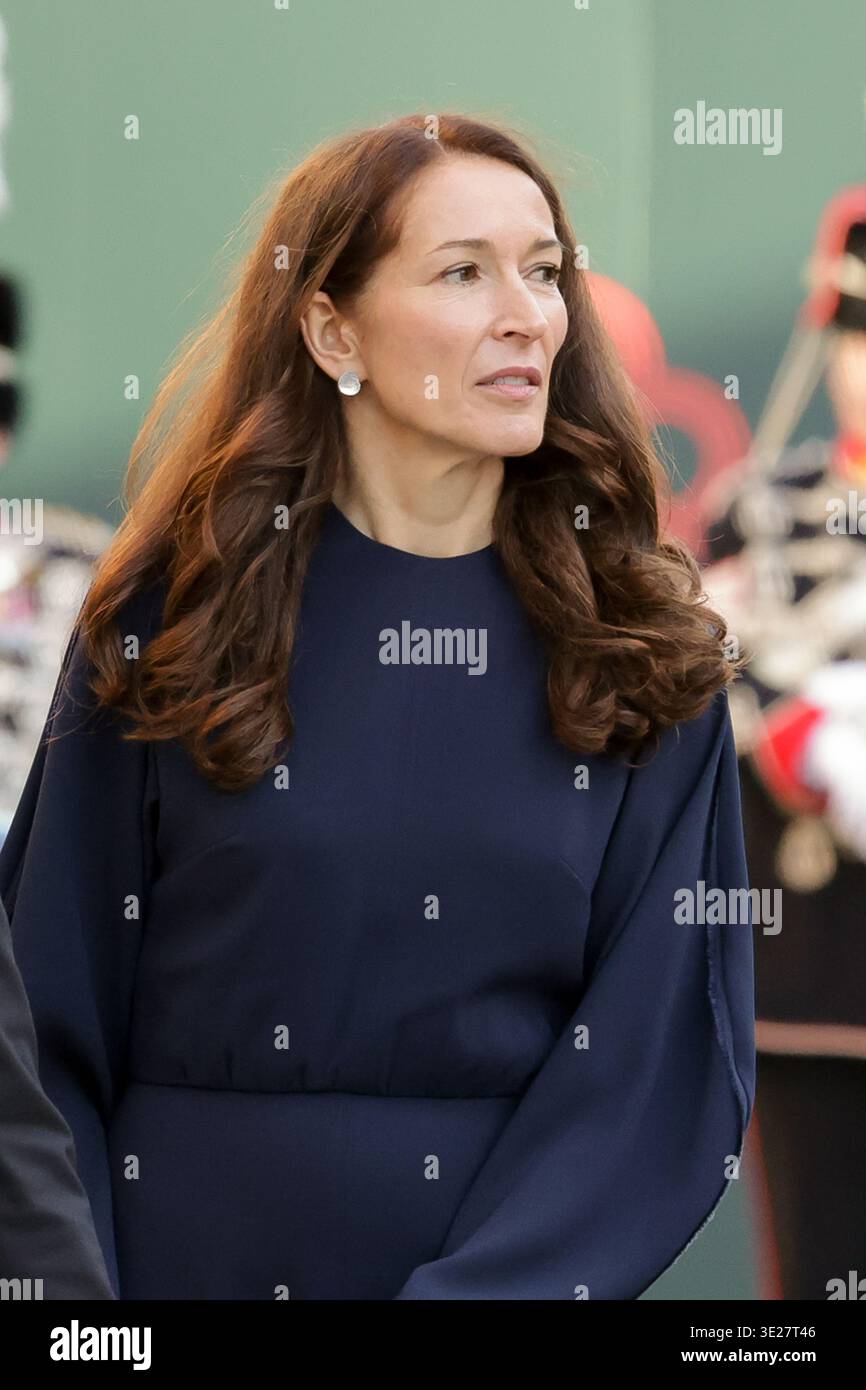 Finnish First Lady Suzanne Innes-Stubb (L) departs from the Garrison ...