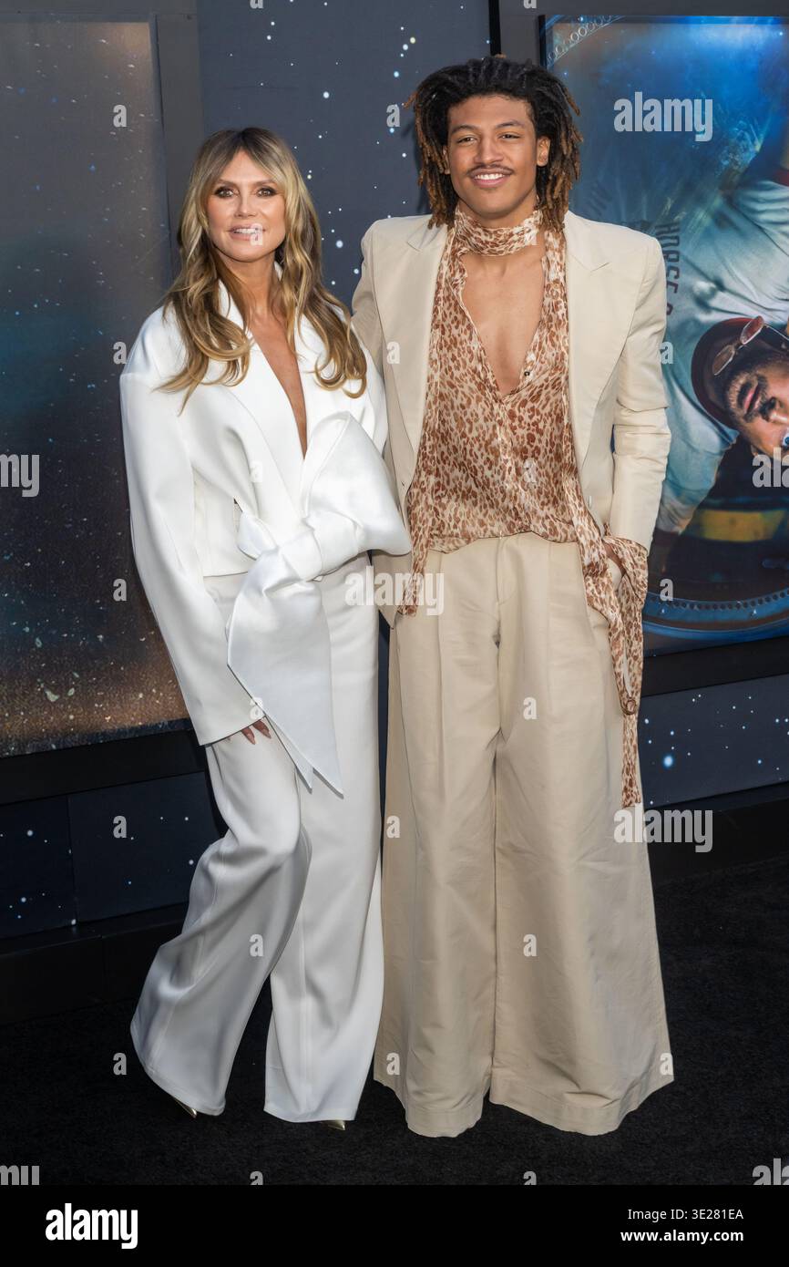(L-R) Heidi Klum and Henry Samuel attend "Project Hail Mary" New York ...