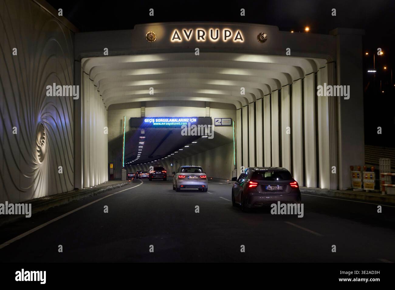 Turkey, Istanbul: the Eurasia Tunnel, Avrupa, road tunnel passing under the Bosphorus. Road traffic, cars Stock Photo