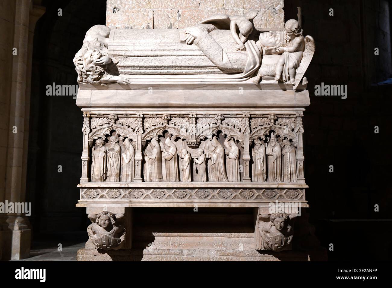 Reial Monestir de Santa Maria de Poblet (Cistercian, 1150). UNESCO World Heritage. Church, sepulcher of King Martí I l'Humà. Vimbodí i Poblet, Conca d Stock Photo