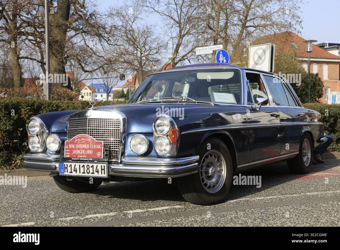 Mercedes benz w109 hi-res stock photography and images - Alamy