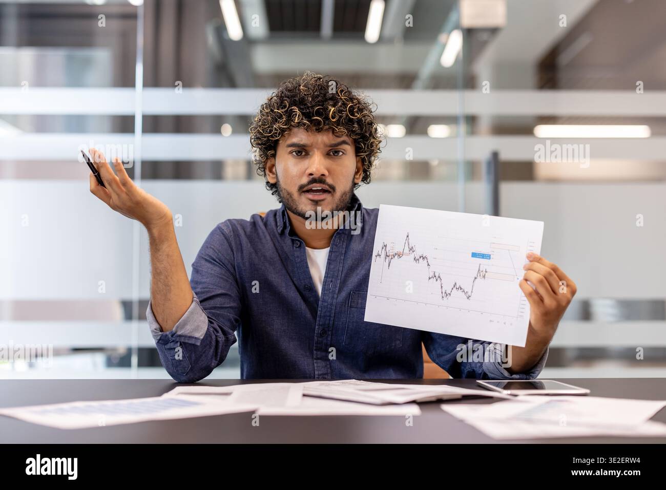 India problem solving hi-res stock photography and images - Alamy
