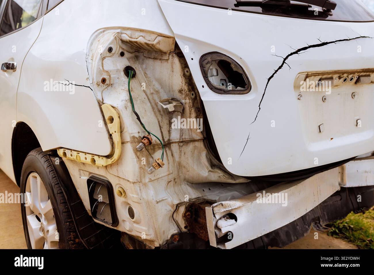Rear bumper accident damaged hi-res stock photography and images - Alamy