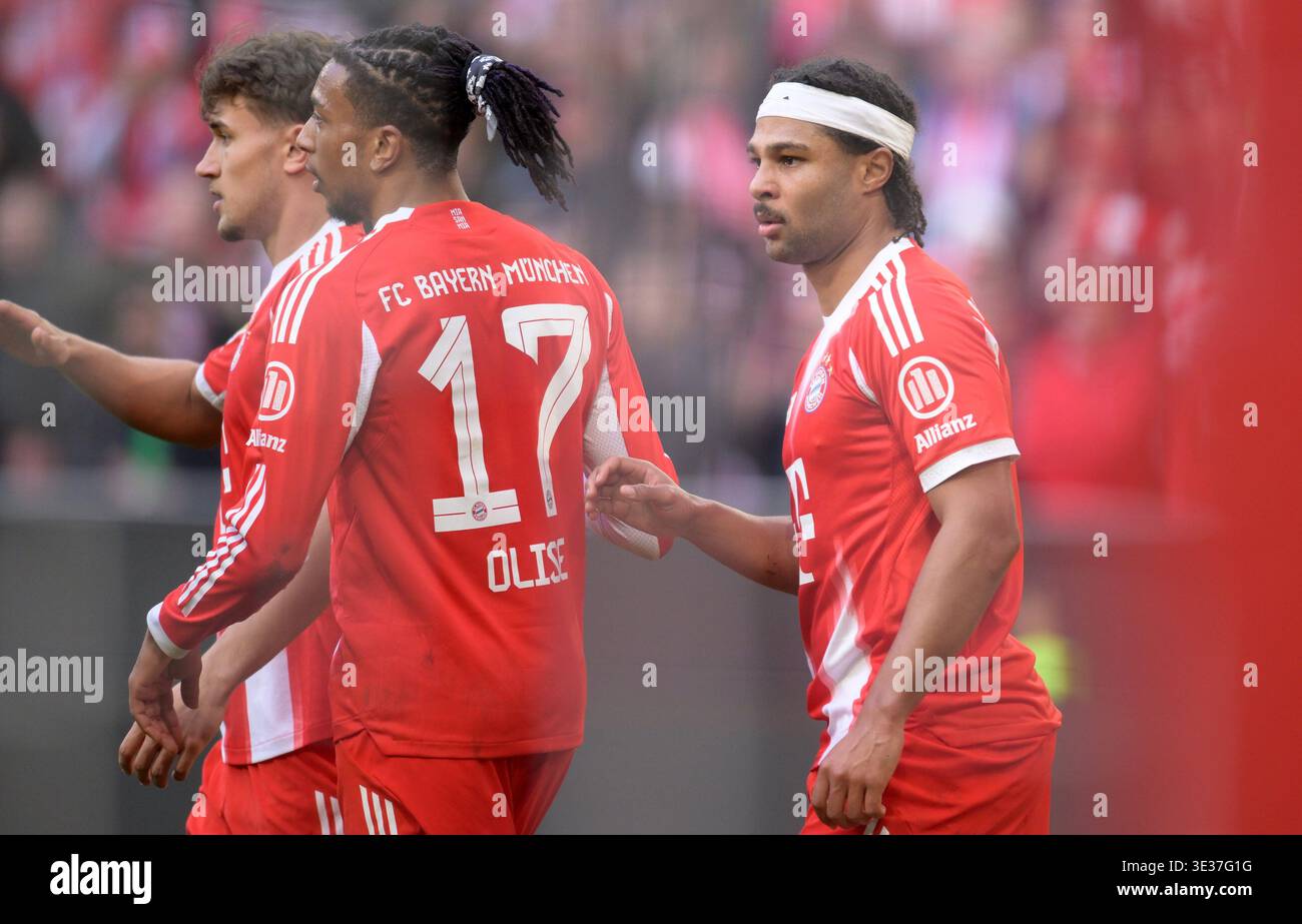 4-0-goal-celebration-from-left-to-right-tom-bischof-michael-olise