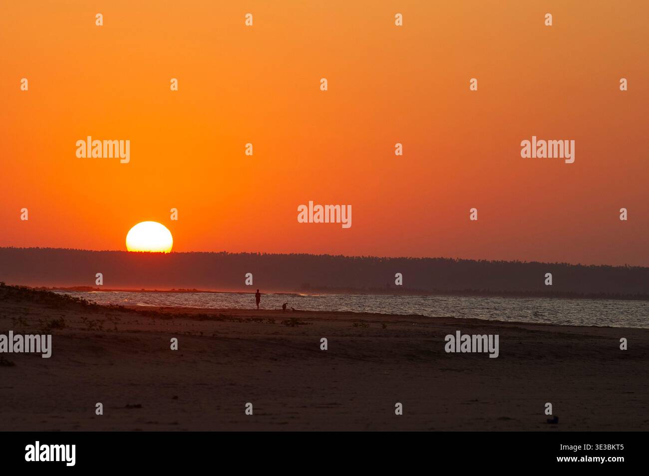Sunset over the ocean, Tofo, Mozambique Stock Photo