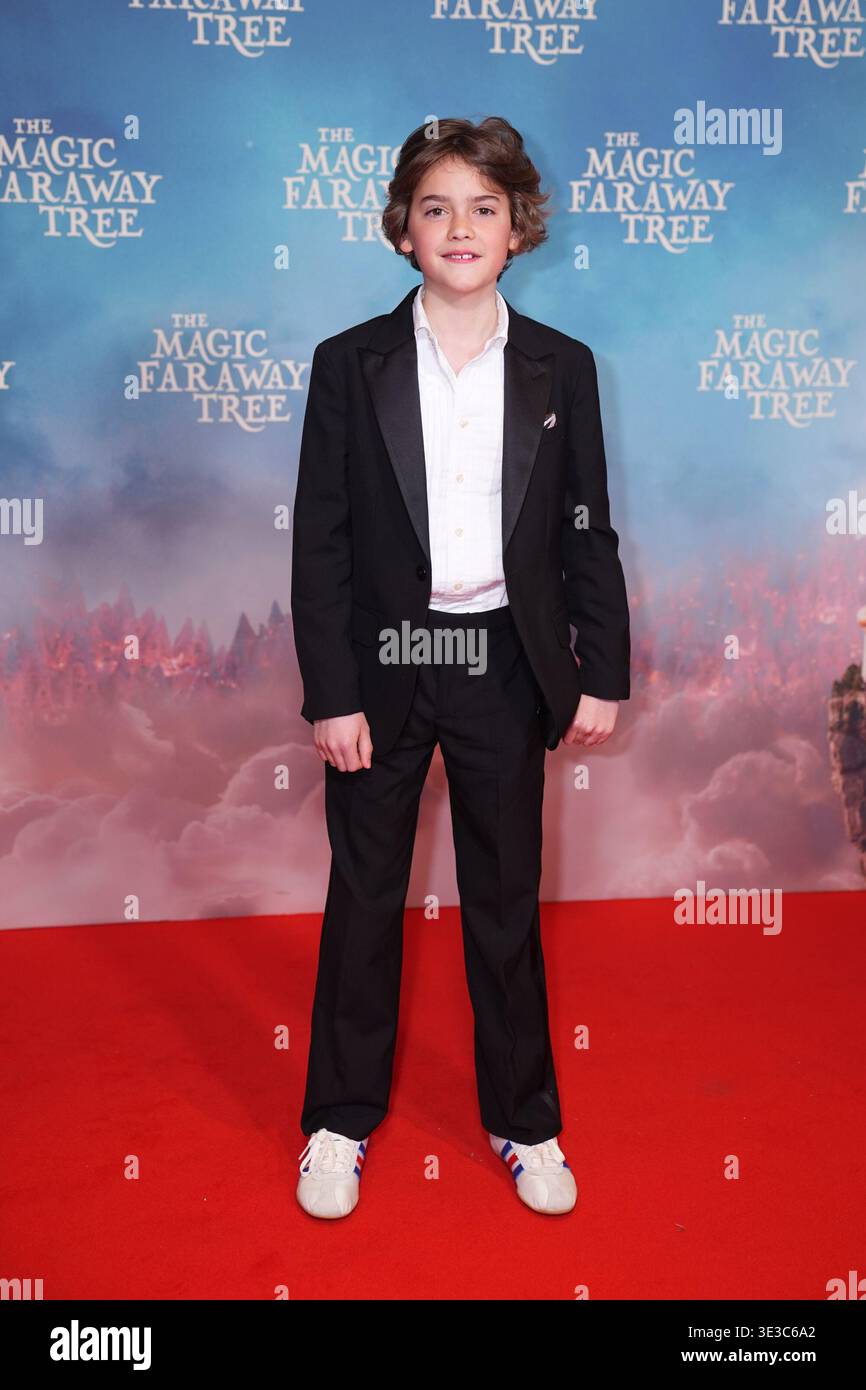 Phoenix La Roche Phoenix Laroche arriving for a special screening of The Magic Faraway ...