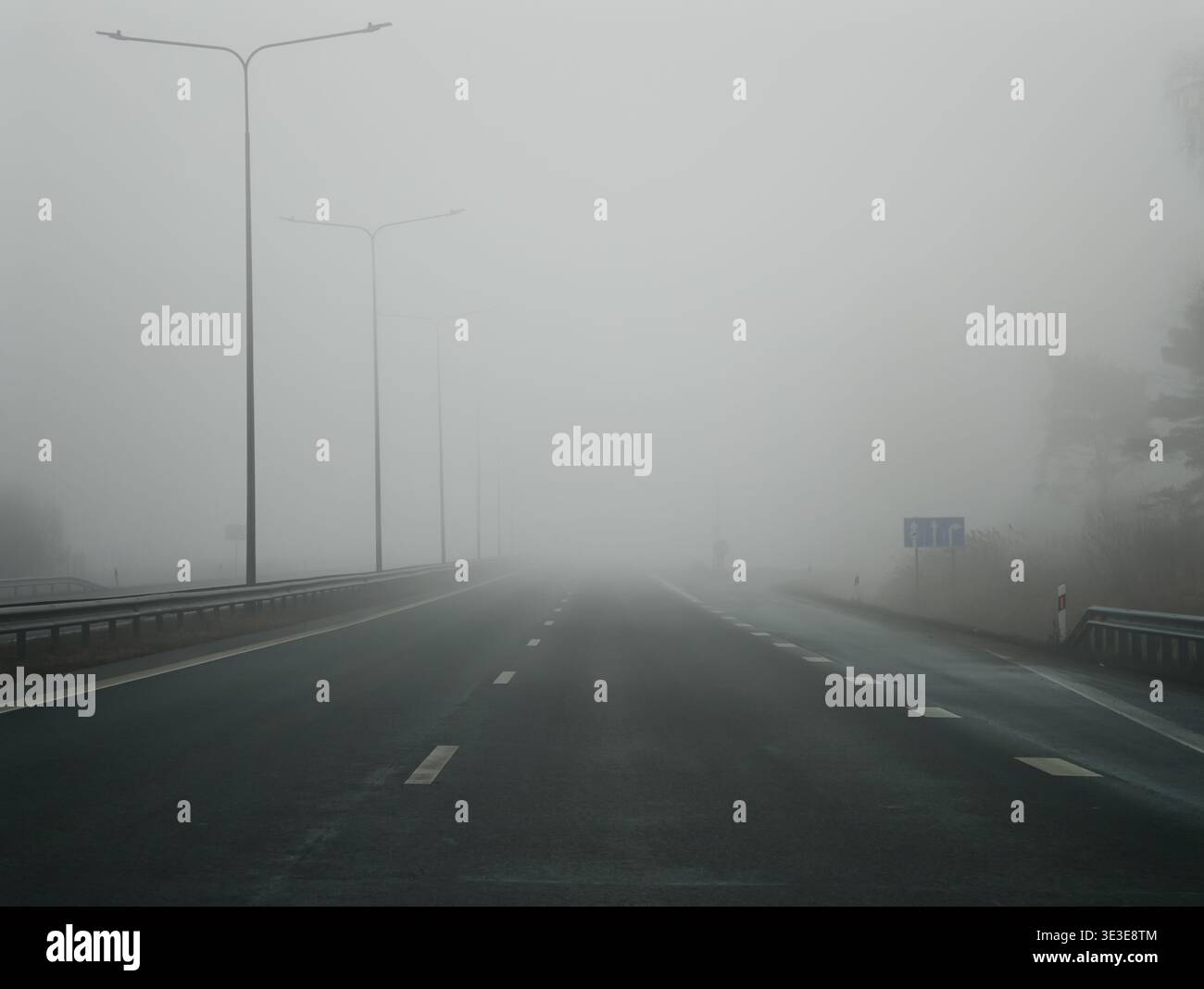 Car driving low visibility hi-res stock photography and images - Alamy