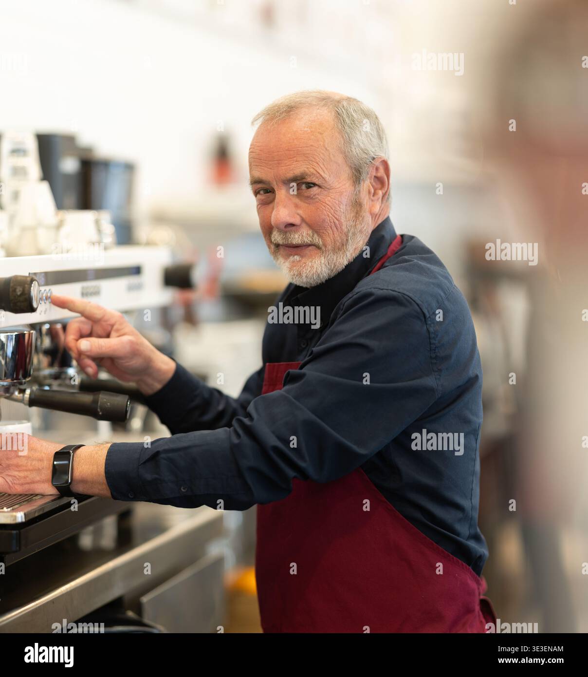 Portrait senior man typing hi-res stock photography and images - Alamy
