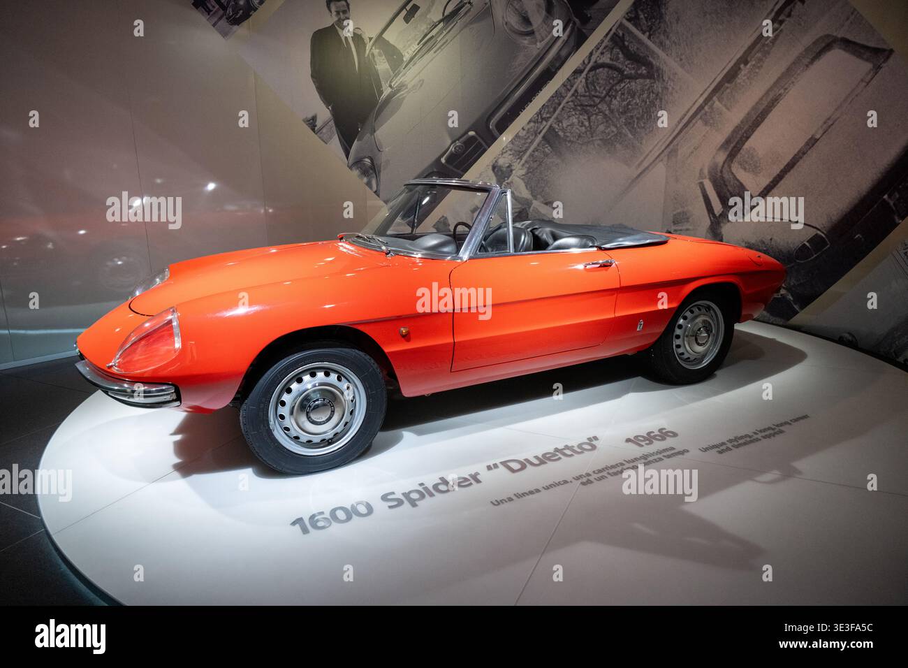 Alfa romeo spider 1966 hi-res stock photography and images - Alamy