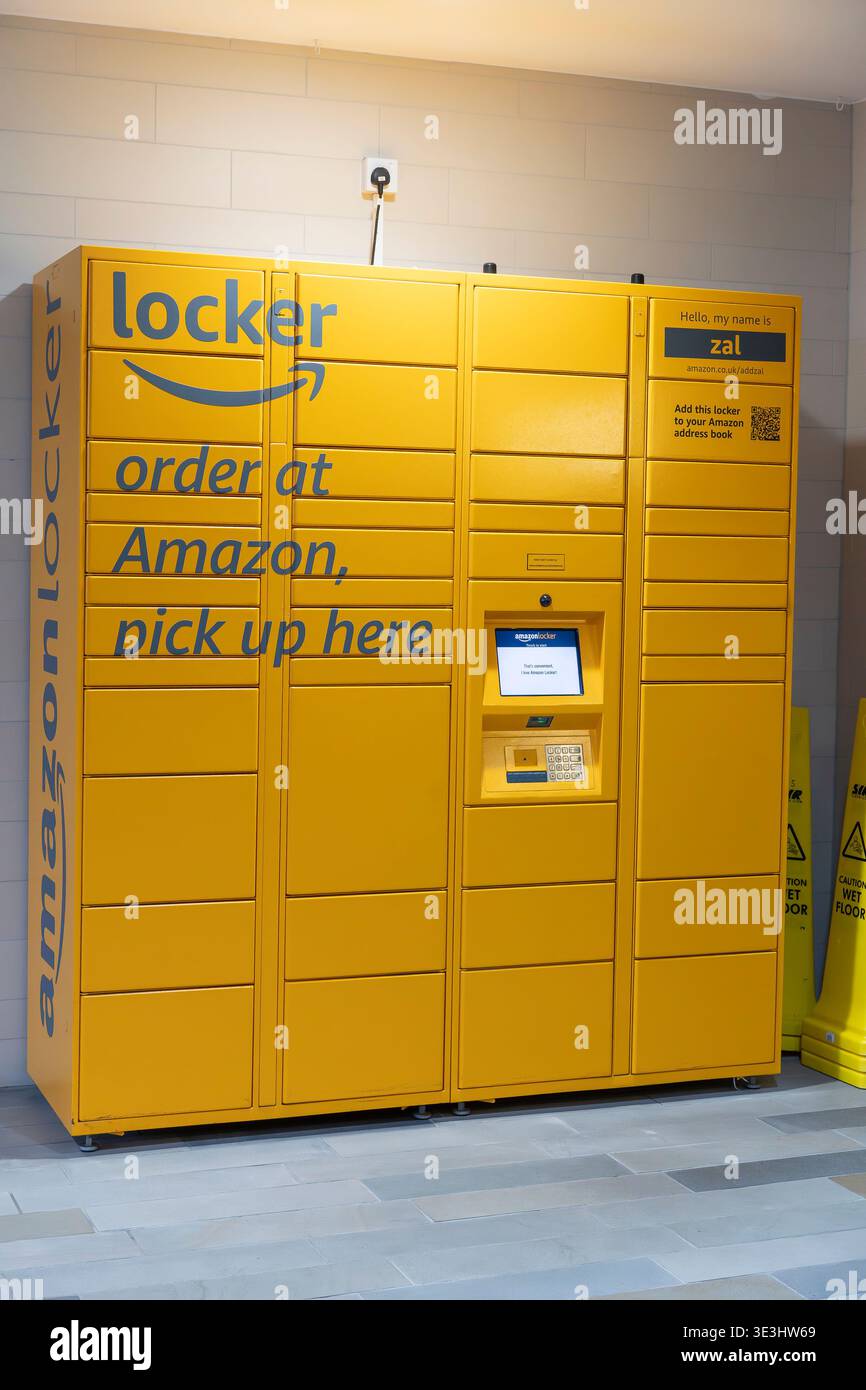Amazon Collection Locker Amazon lockers hi-res stock photography and images - Alamy