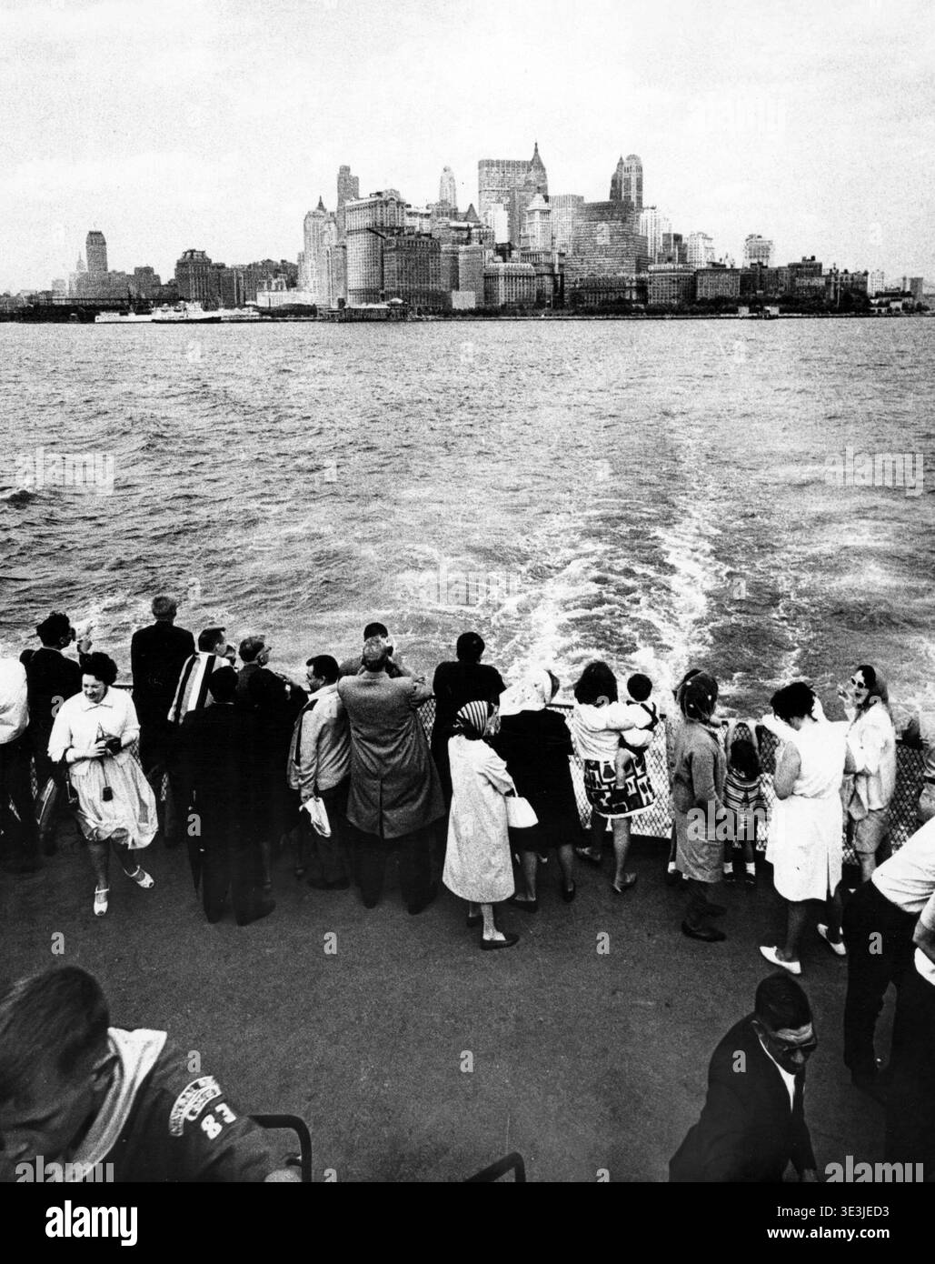 Boats on water 1950s hi-res stock photography and images - Alamy