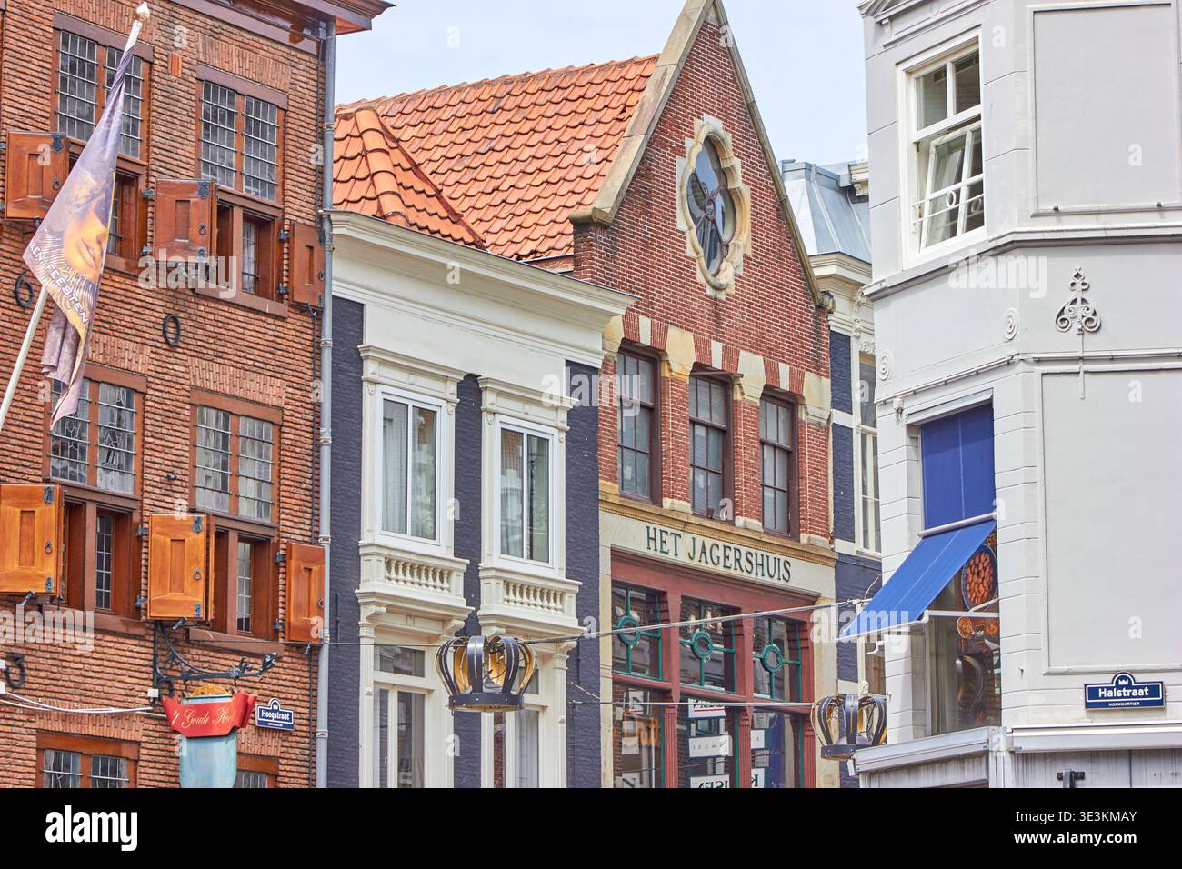 Building Features Historic View buildings facade features hi-res stock photography and images - Alamy