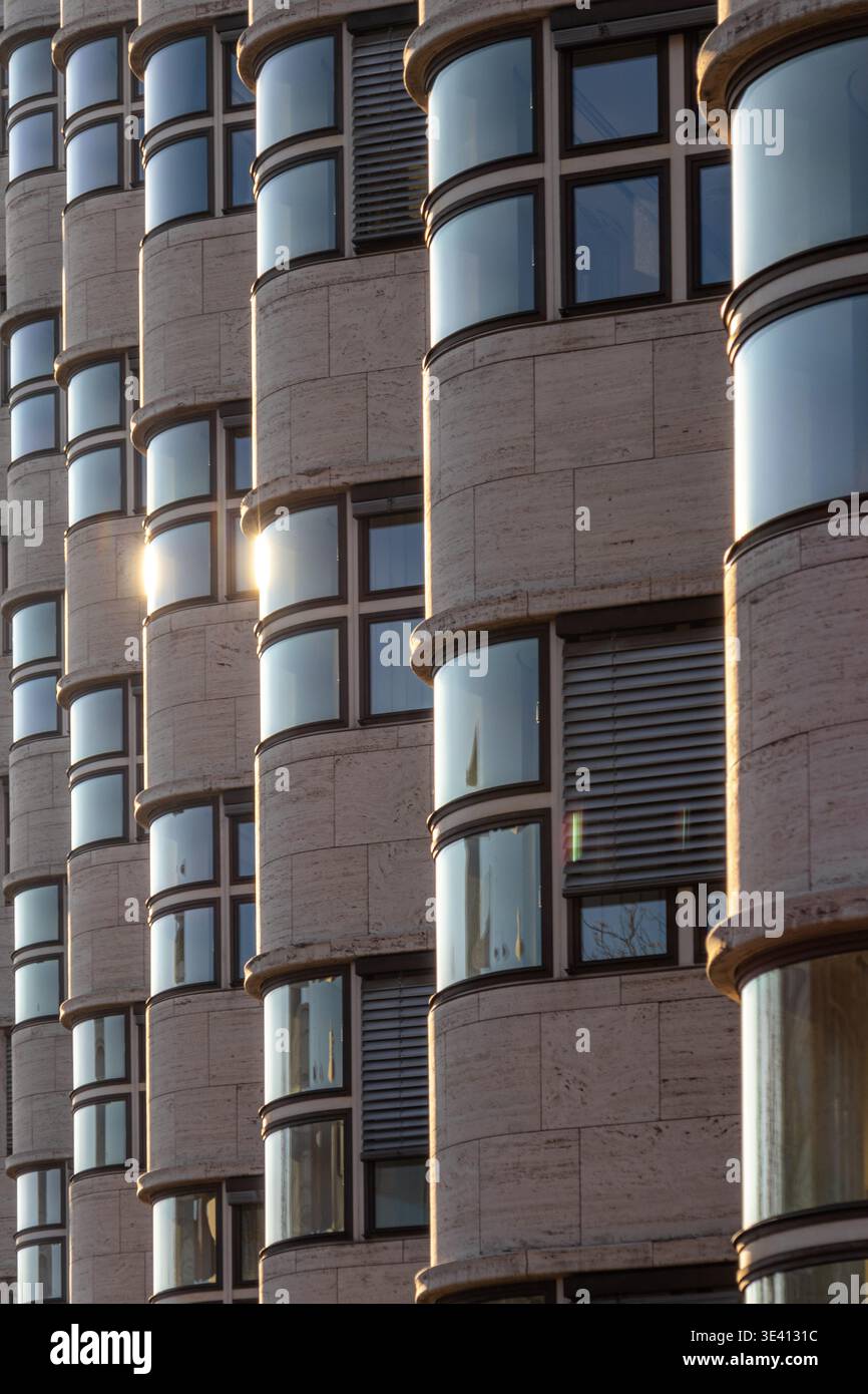Cladding Curved Design Curved stone cladding exterior facade hi-res stock photography and ...