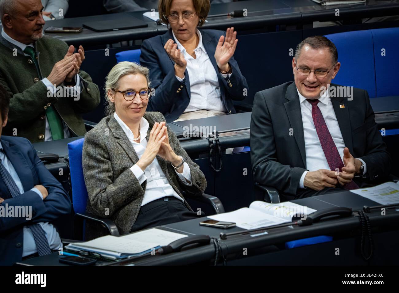 AfD-Abgeordnete Alice Weidel, Beatrix von Storch, Tino Chrupalla von ...