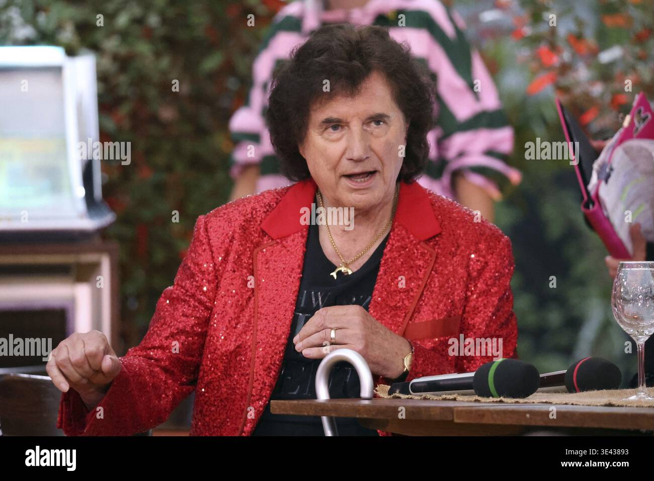 Flipper tv show hi-res stock photography and images - Alamy