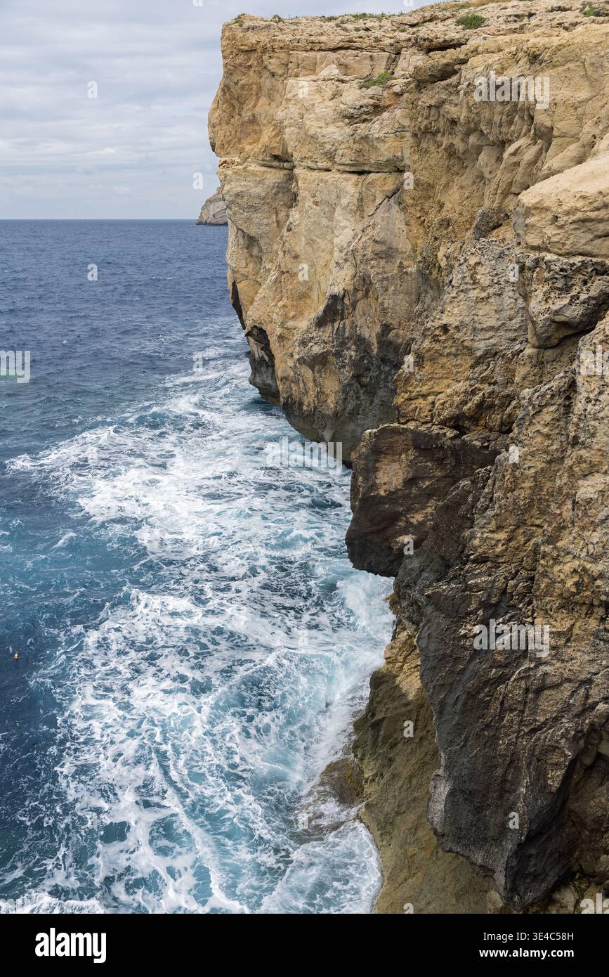 Malta, Dwejra, Gozo Island, seascape - picturesque coastal rocks and cliffs; Meereslandschaft – malerische Küstenfelsen und Klippen; paisaje marino Stock Photo