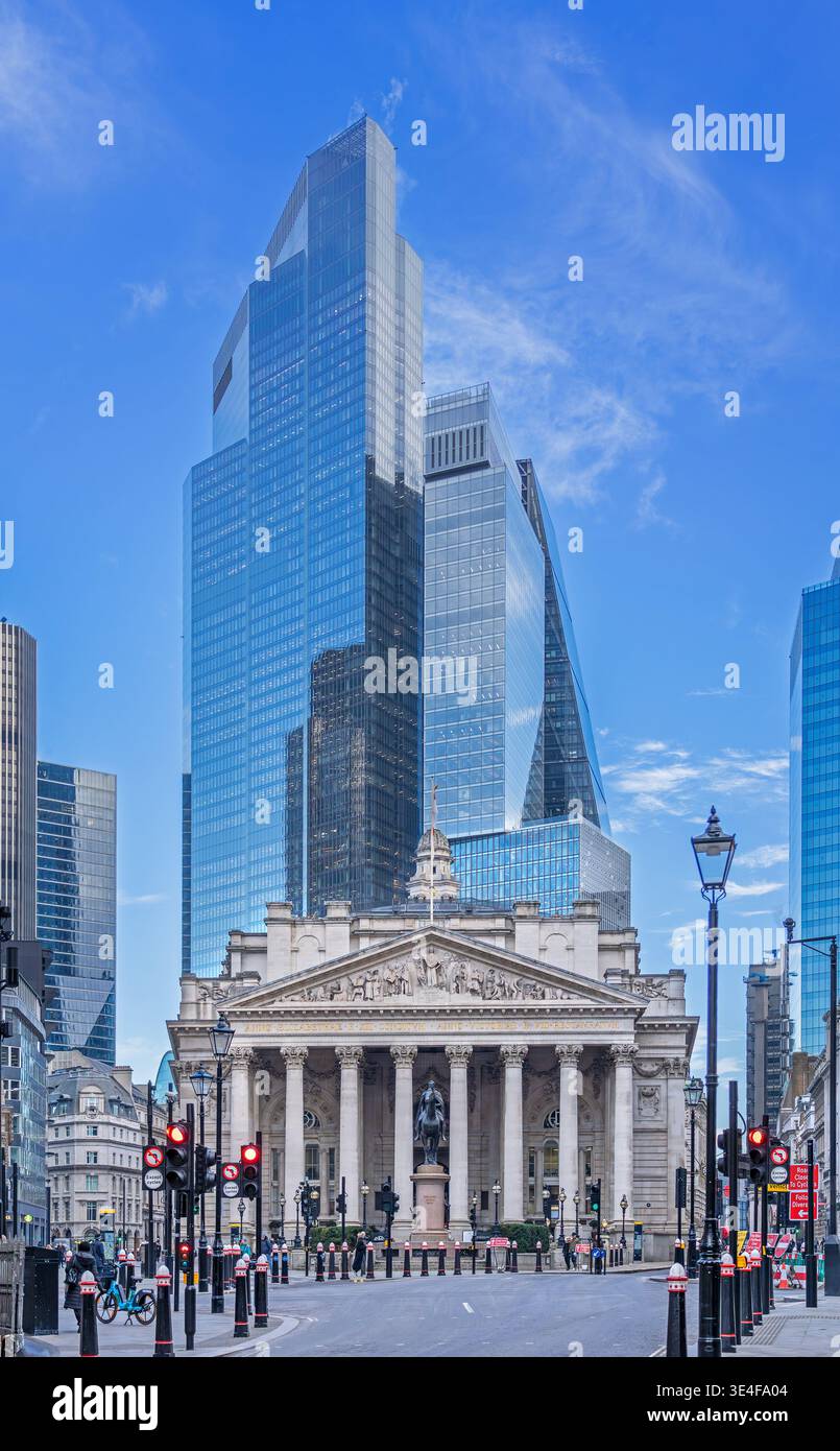 16th century neoclassical Royal Exchange, 8 and 22 Bishopsgate, commercial skyscrapers in the financial district of the City of London, England, UK Stock Photo
