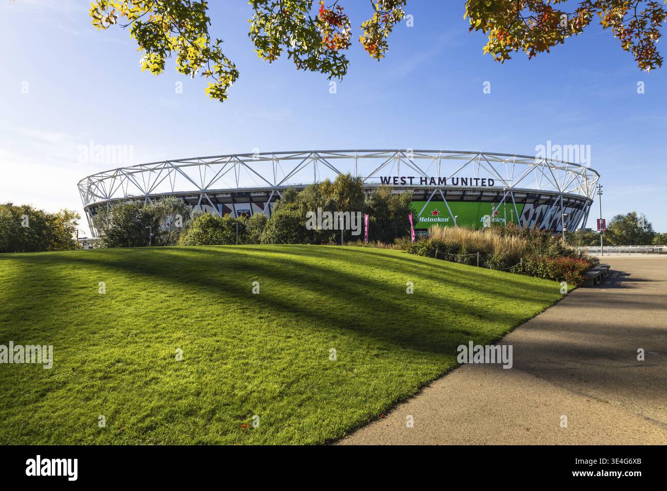 The impressive London Stadium, home to West Ham United, stands majestically in Queen Elizabeth Olympic Park. London, UK, 15 October 2023 Stock Photo