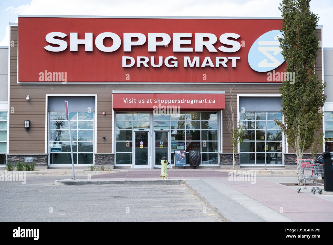 Canada pharmacy hi-res stock photography and images